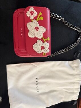RADLEY LONDON Hot Pink Floral Appliqué Chain Crossbody
